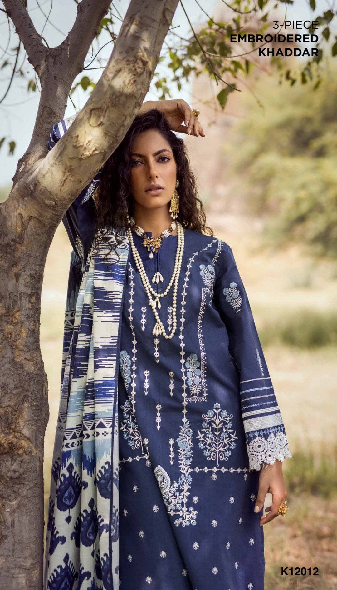 img_gul_ahmed_khaddar_corduroy_awwal_boutique