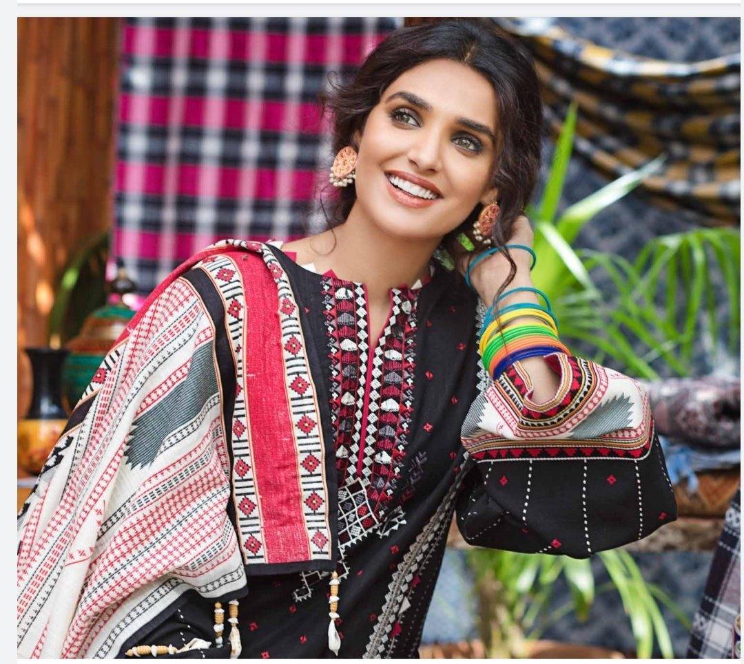 img_gul_ahmed_khaddar_pre_fall_winter_collection_awwal_boutique