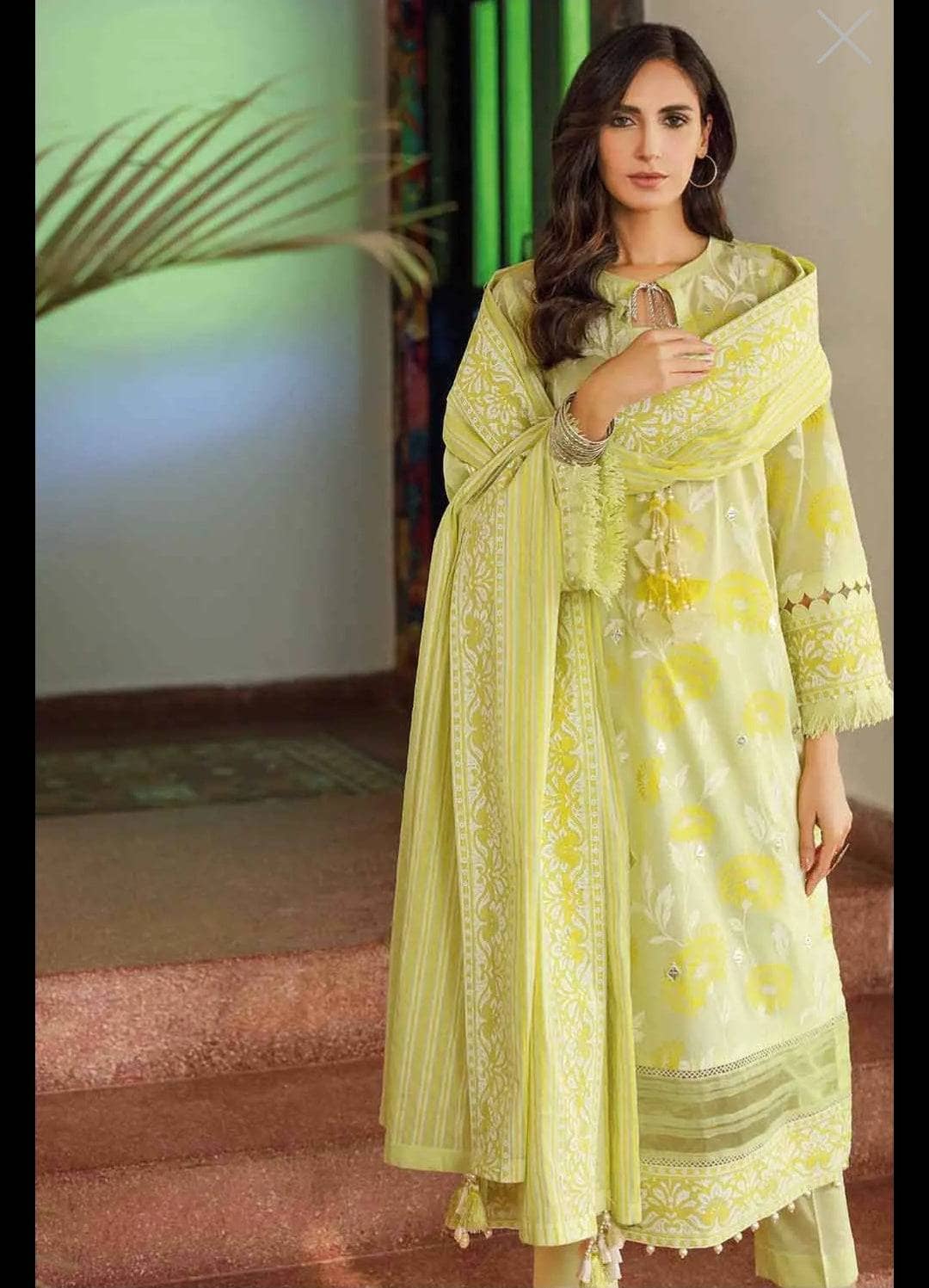 img_gul_ahmed_summer_essential_lawn_2022_awwal_boutique