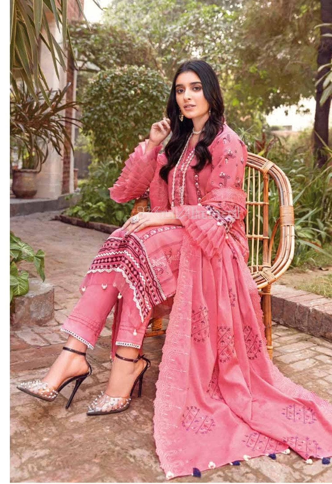 img_gul_ahmed_lawn_2022_awwal_boutique