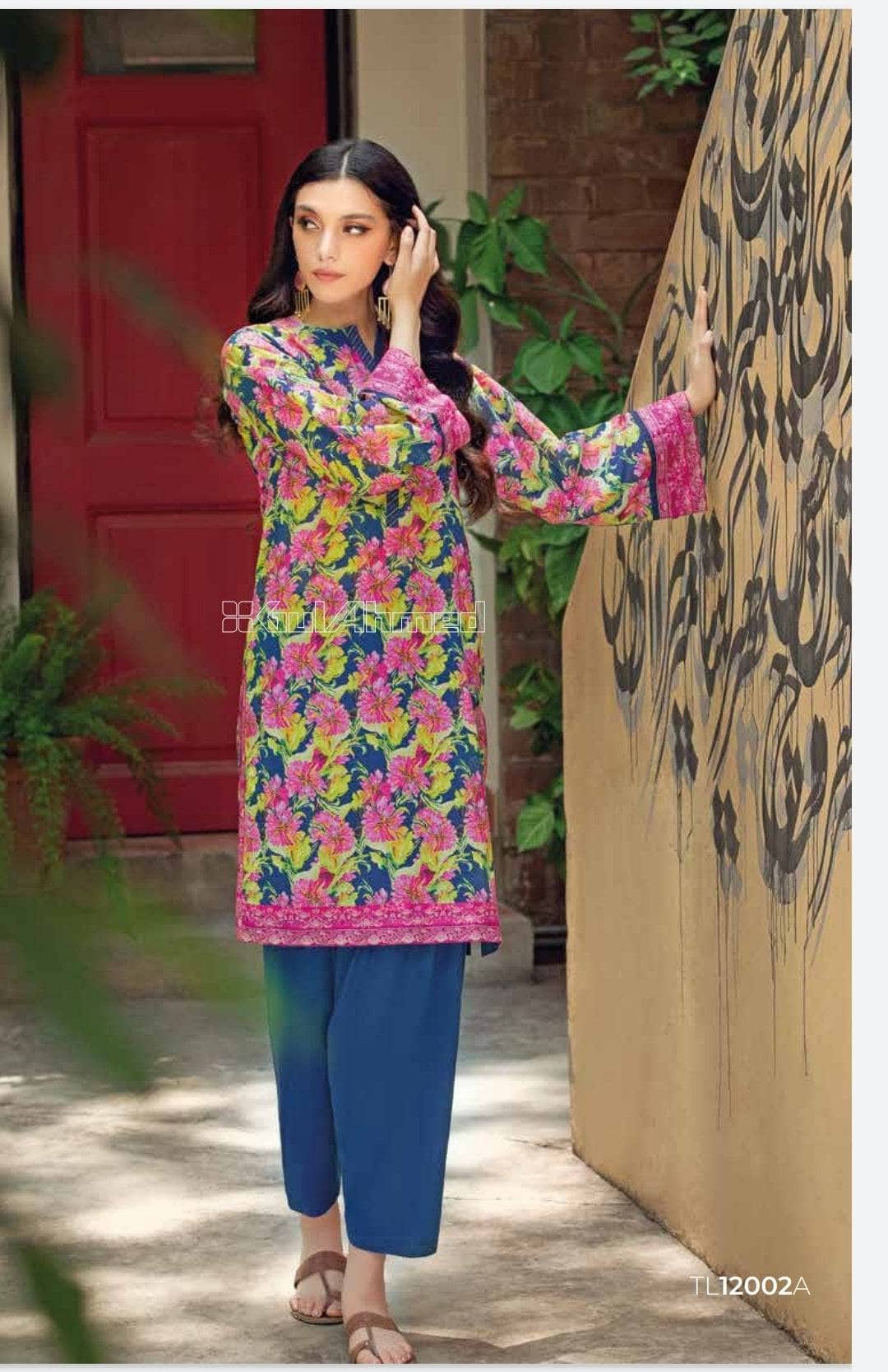 img_gul_ahmed_lawn_2022_awwal_boutique