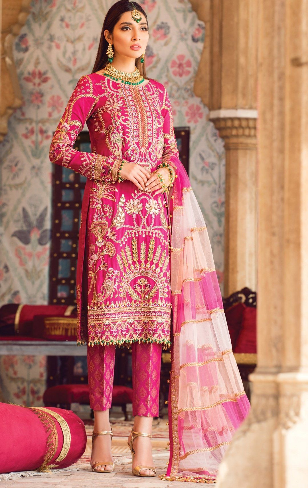 img_gulaal_zohra_wedding_edition_awwal_boutique