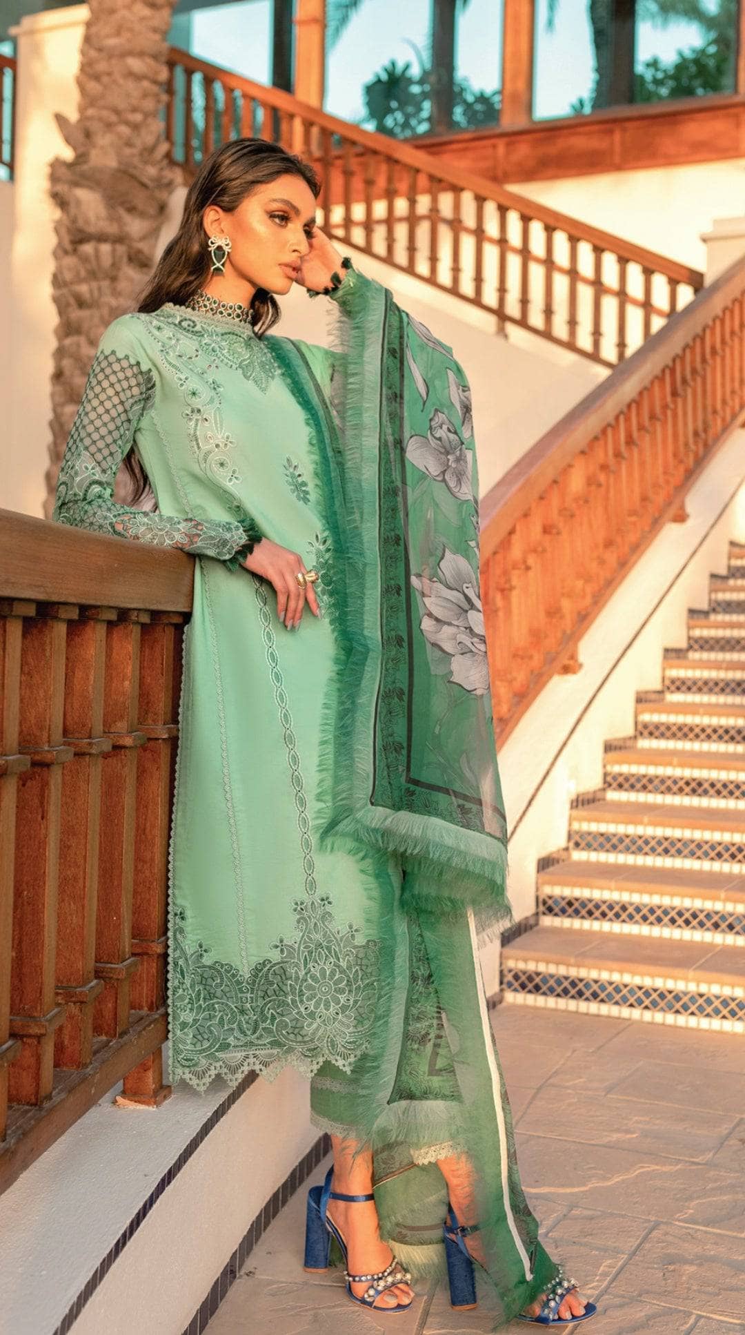 img_mushq_hemline_lawn_22_awwal_boutique