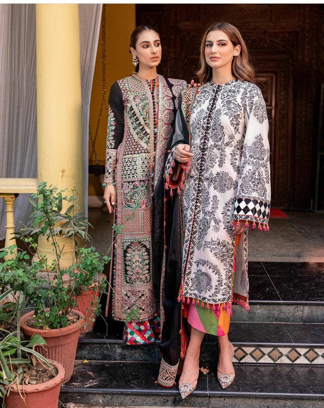 img_hussain_rehar_luxury_lawn_22_awwal_boutique