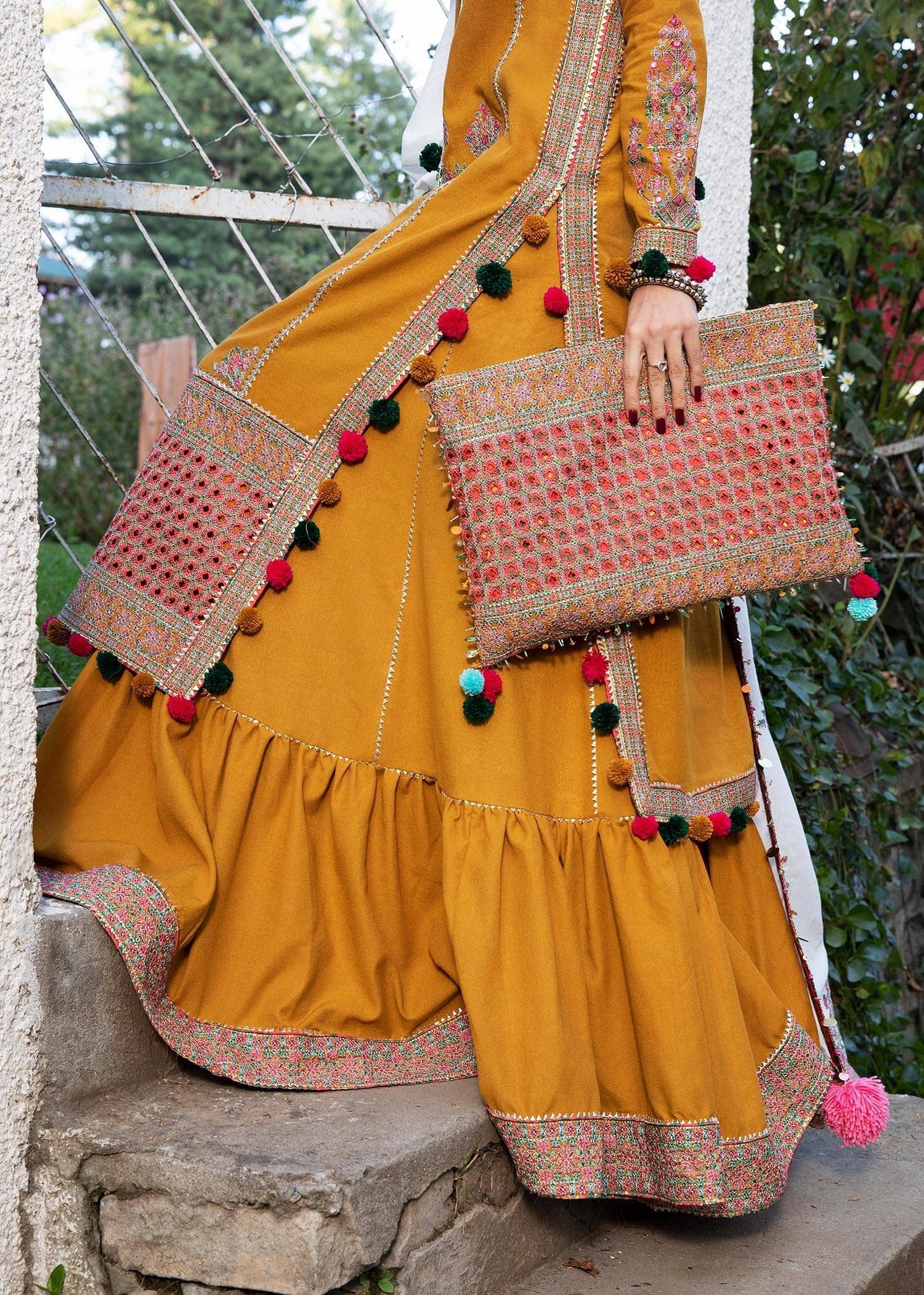 img_hussain_rehar_karandi_22_awwal_boutique