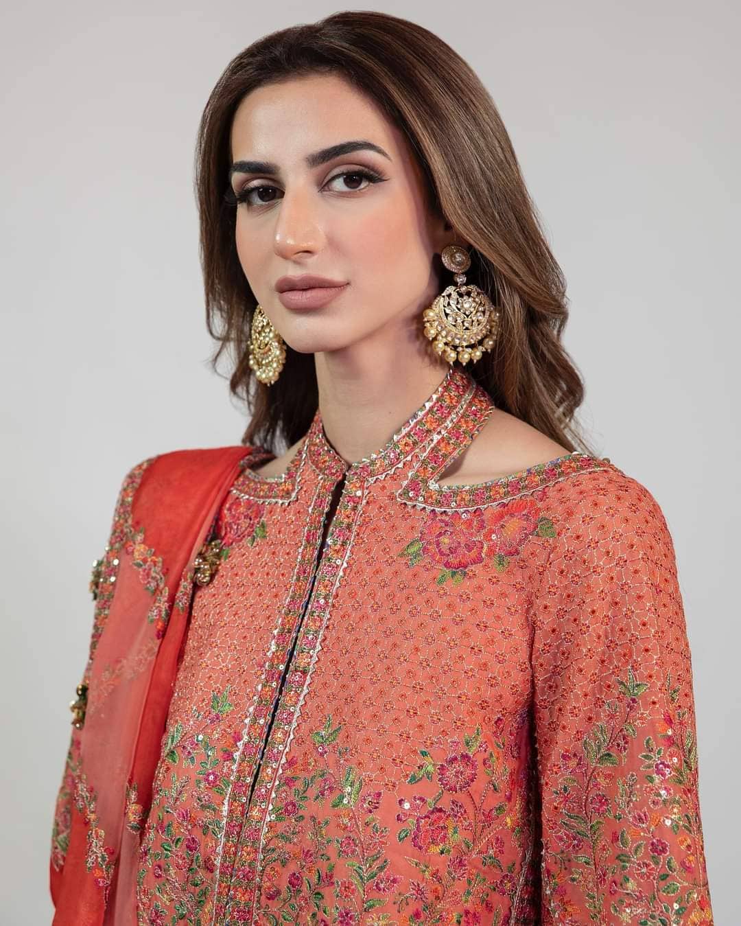 img_hussain_rehar_luxury_lawn_roshan_23_awwal_boutique