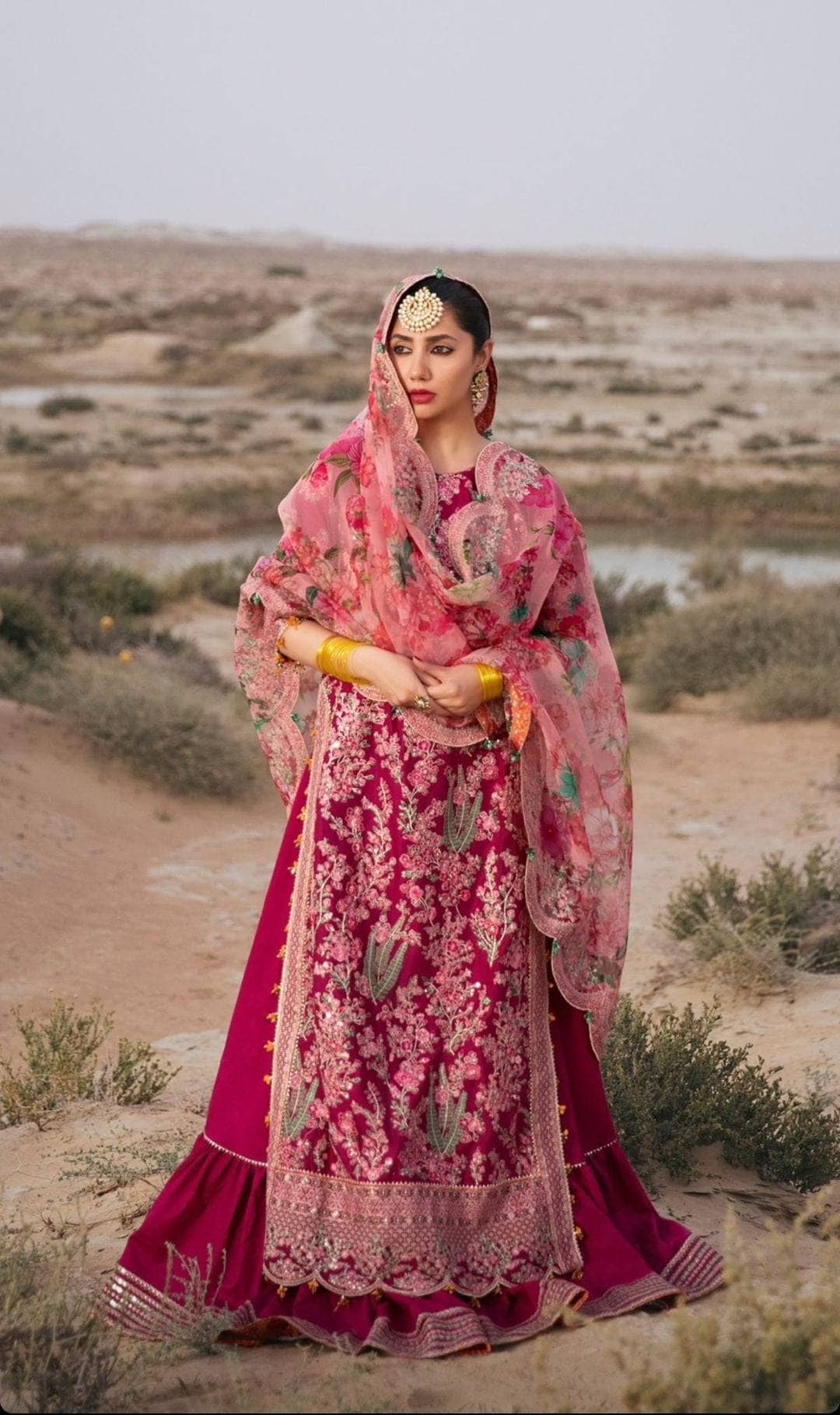 img_hussain_rehar_luxury_lawn_22_awwal_boutique