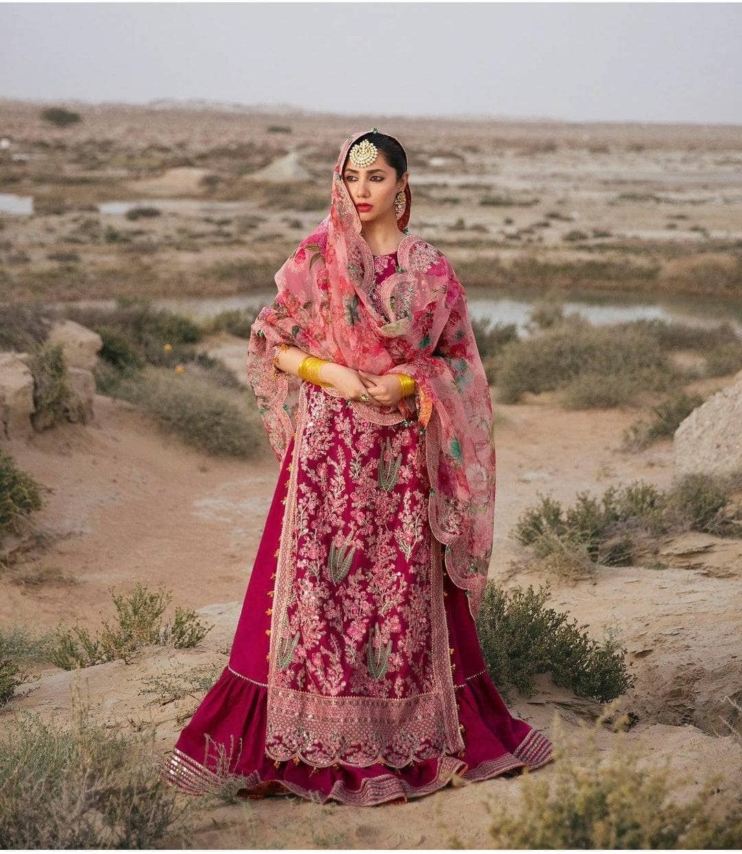 img_hussain_rehar_luxury_lawn_22_awwal_boutique