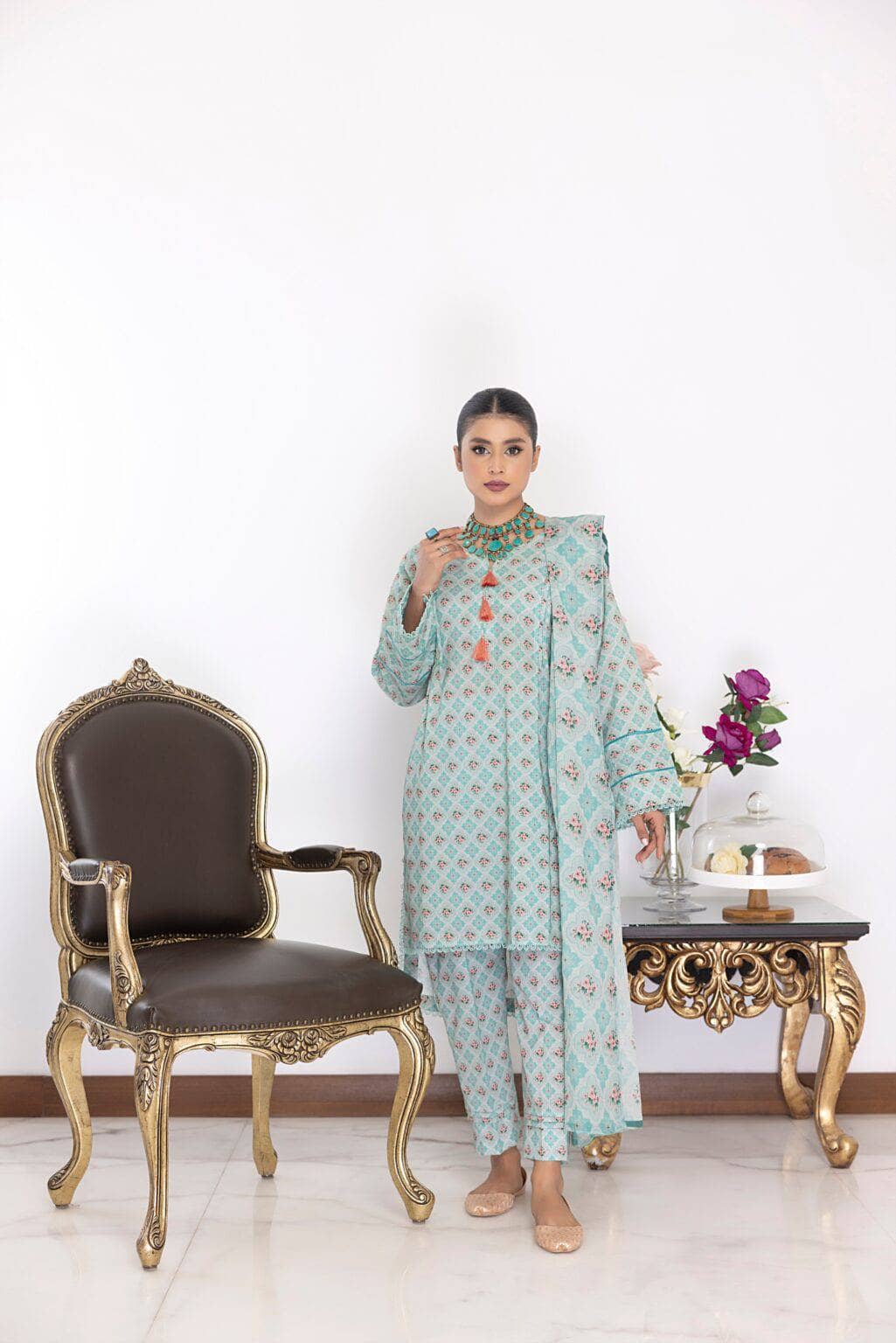 img_identics_by_regalia_awwal_boutique