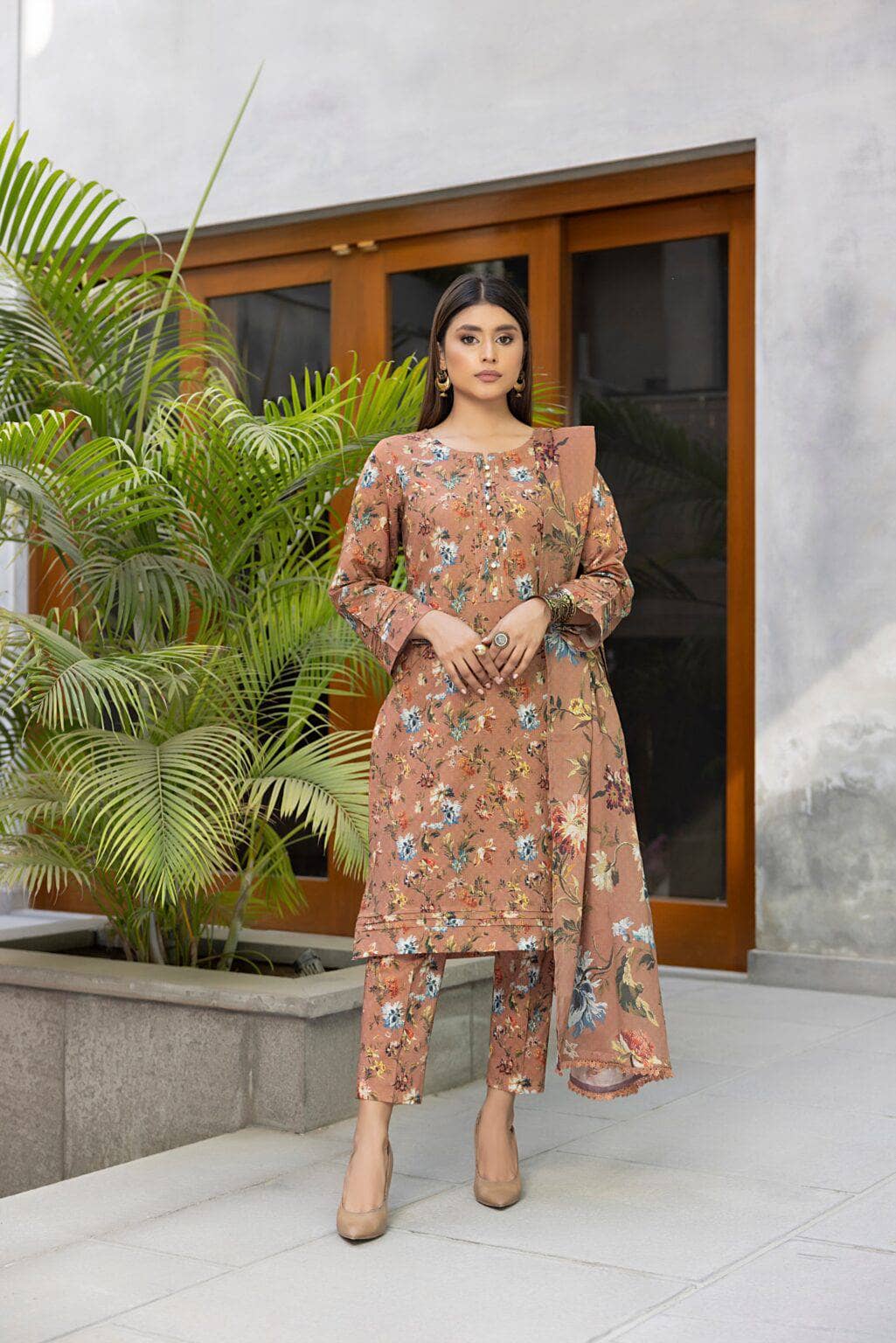 img_identics_by_regalia_awwal_boutique