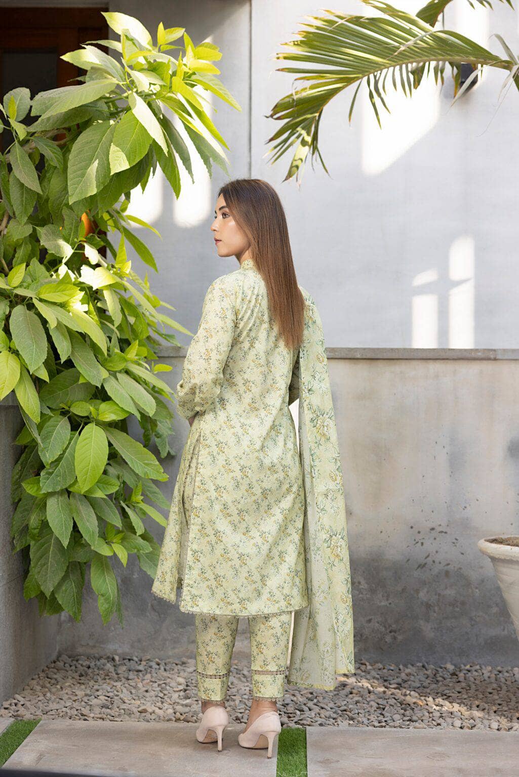 img_identics_by_regalia_awwal_boutique