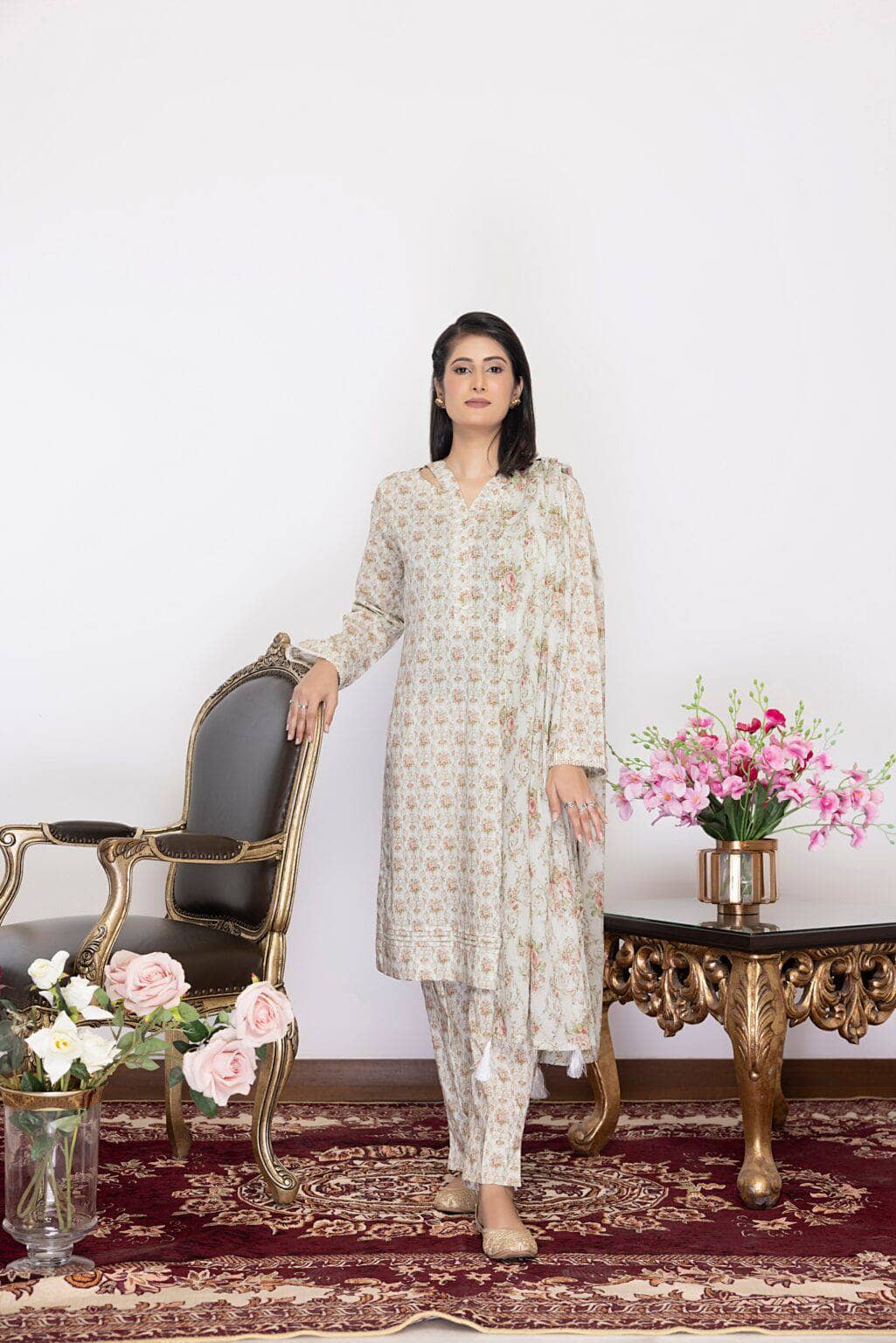 img_identics_by_regalia_awwal_boutique