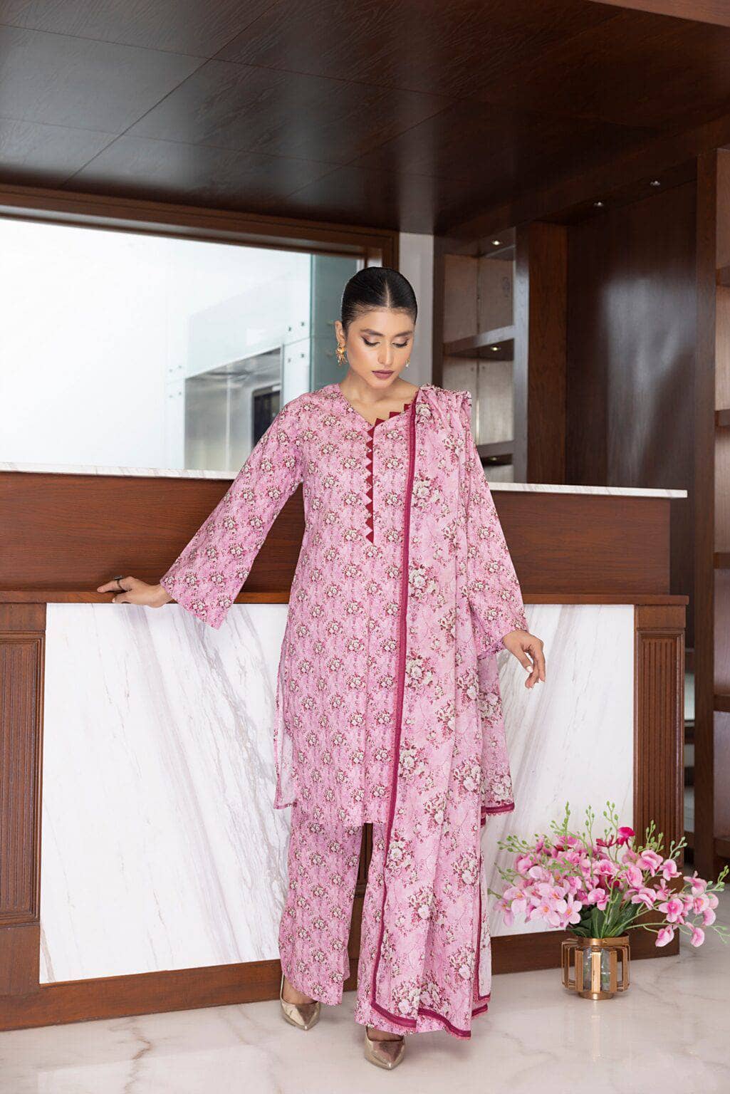 img_identics_by_regalia_awwal_boutique