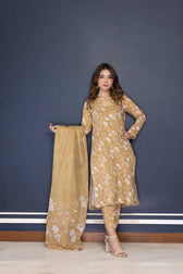 img_identics_by_regalia_awwal_boutique