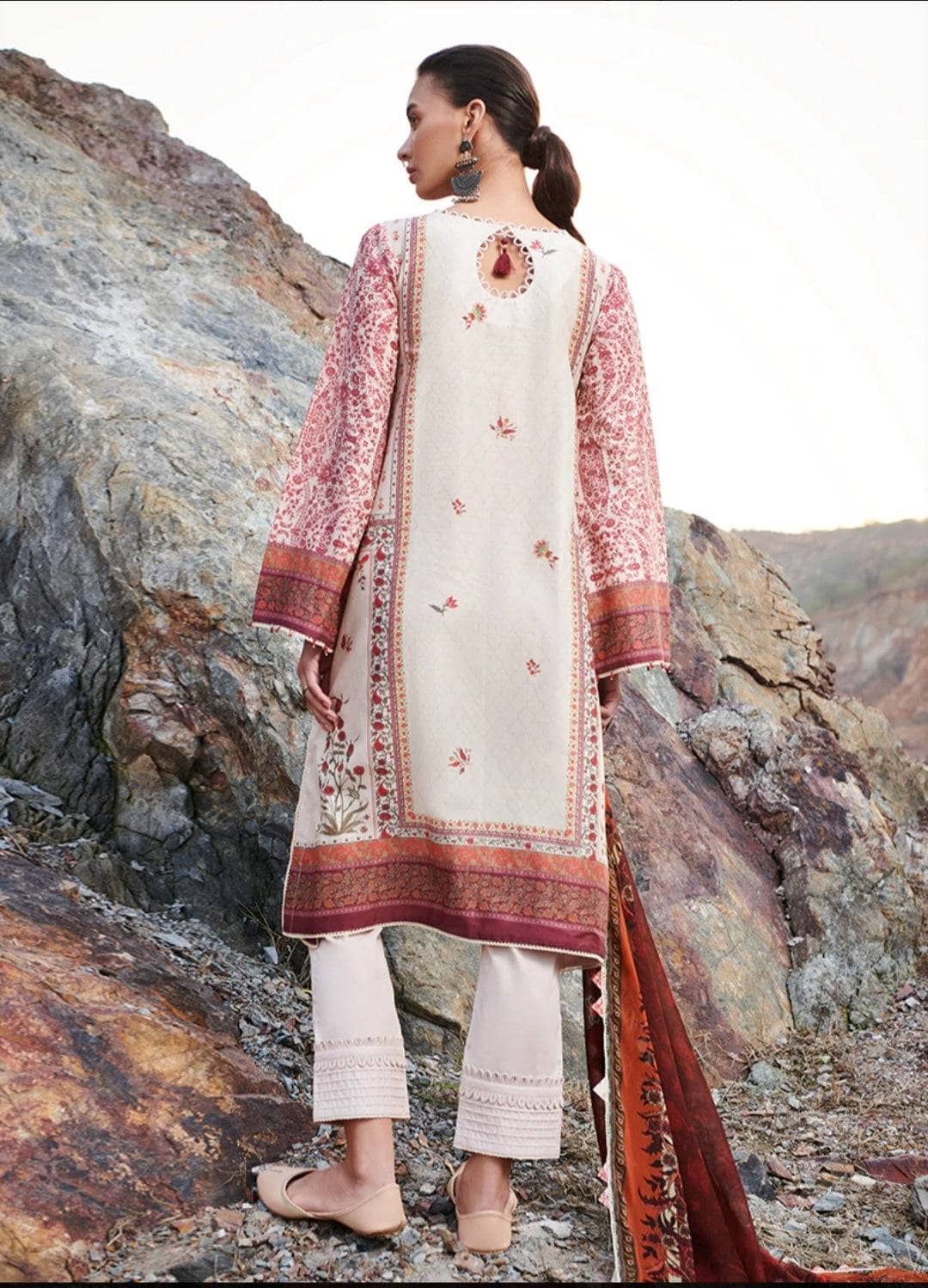 img_printkari_lawn_22_awwal_boutique