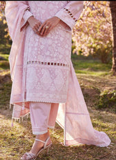 Img_image_lawnkari_23_awwal_boutique