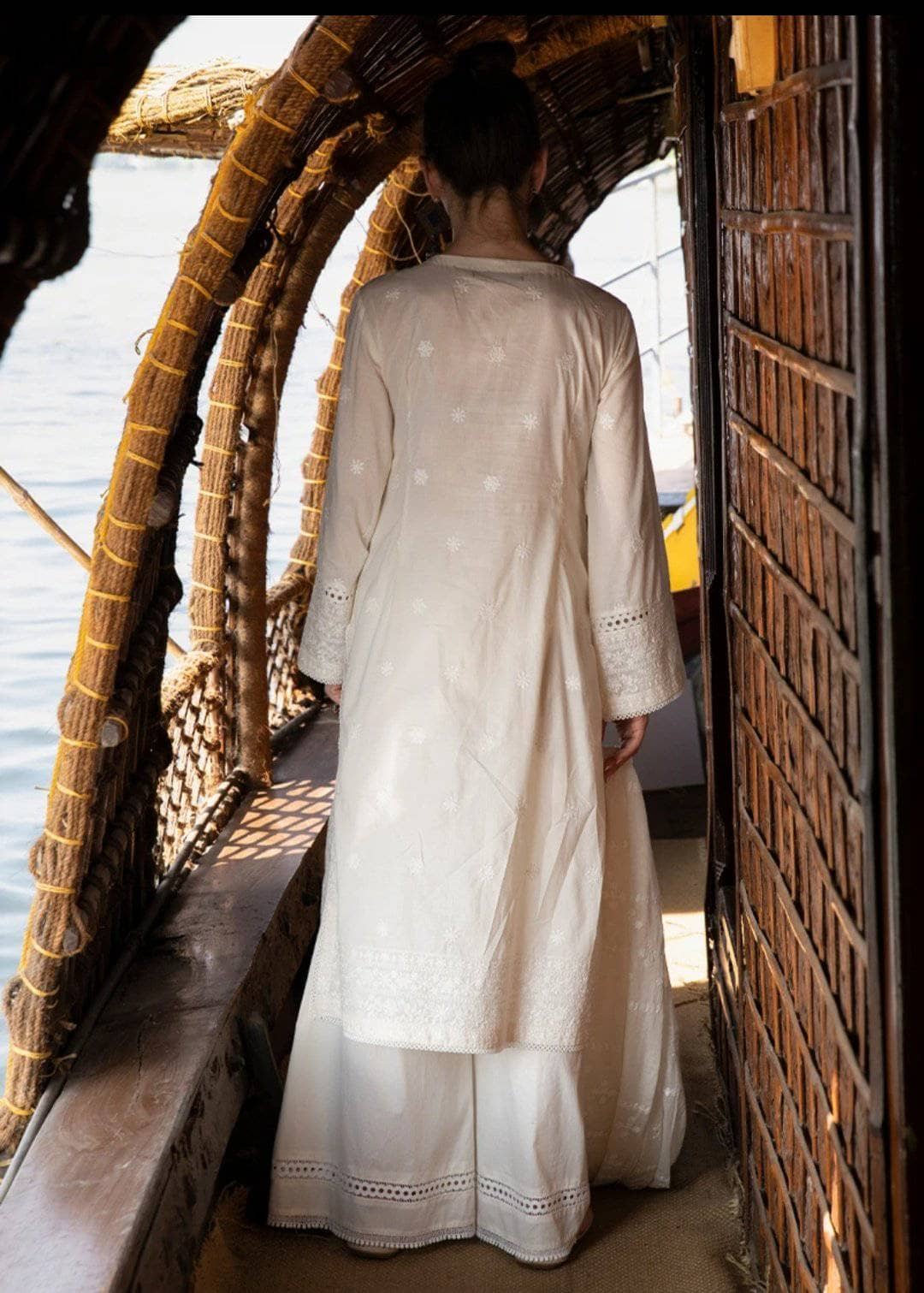 img_image_lawnkari_lawn_2021_awwal_boitique