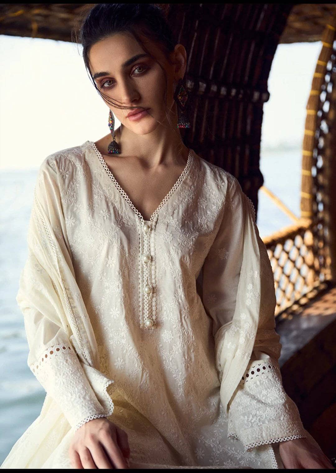 img_image_lawnkari_lawn_2021_awwal_boitique