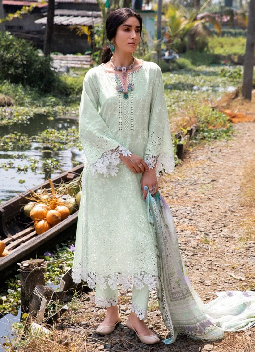 img_image_lawnkari_lawn_2021_awwal_boitique