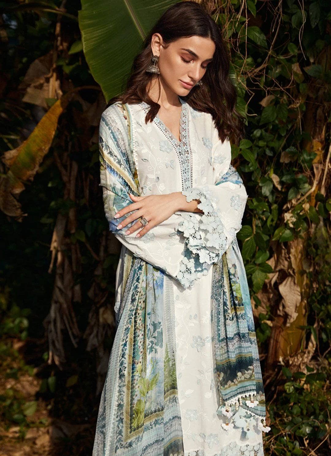 img_image_lawnkari_lawn_2021_awwal_boitique