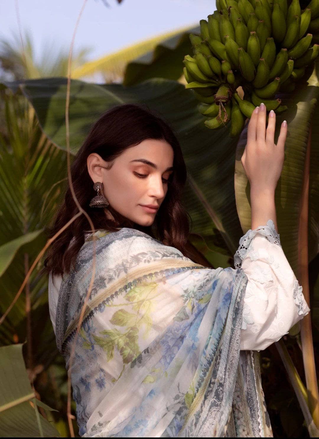 img_image_lawnkari_lawn_2021_awwal_boitique