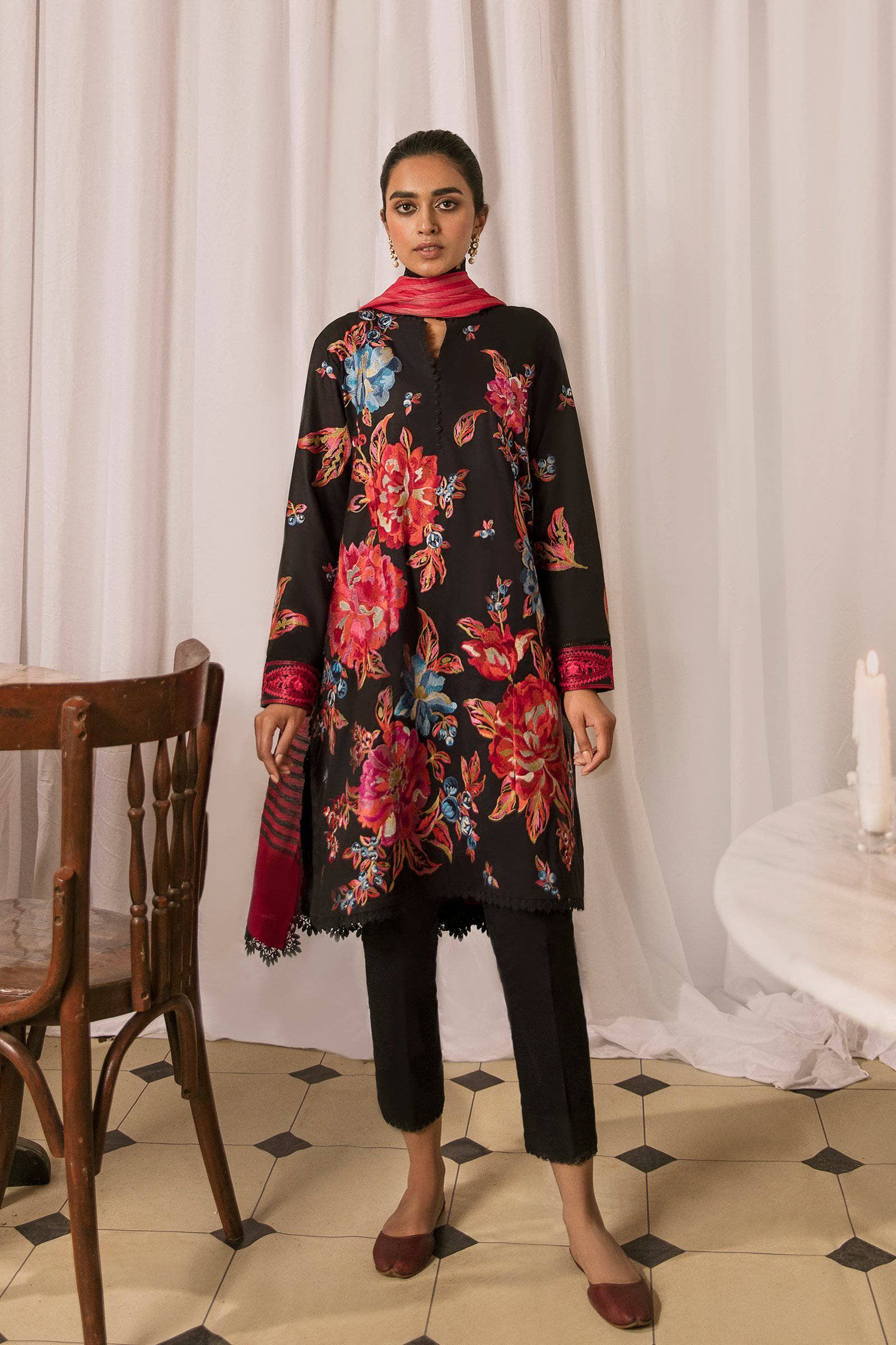 img_zaha_lawn_2021_awwal_boutique