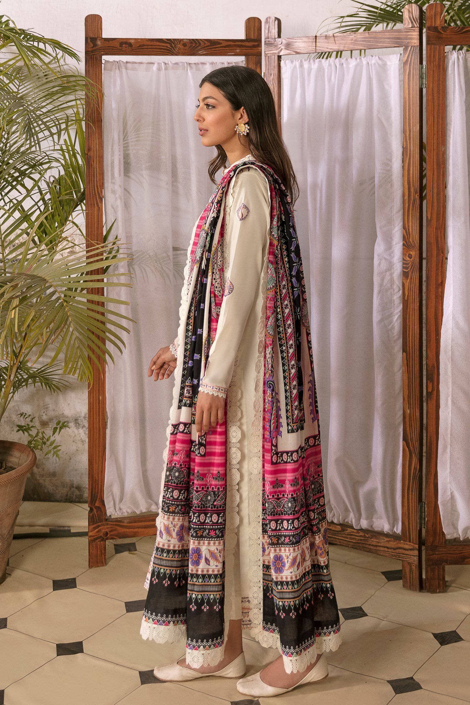 img_zaha_lawn_2021_awwal_boutique