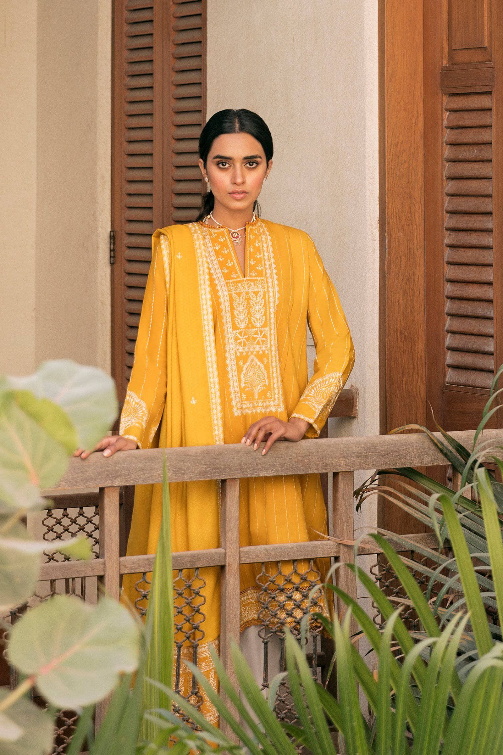 img_zaha_lawn_2021_awwal_boutique