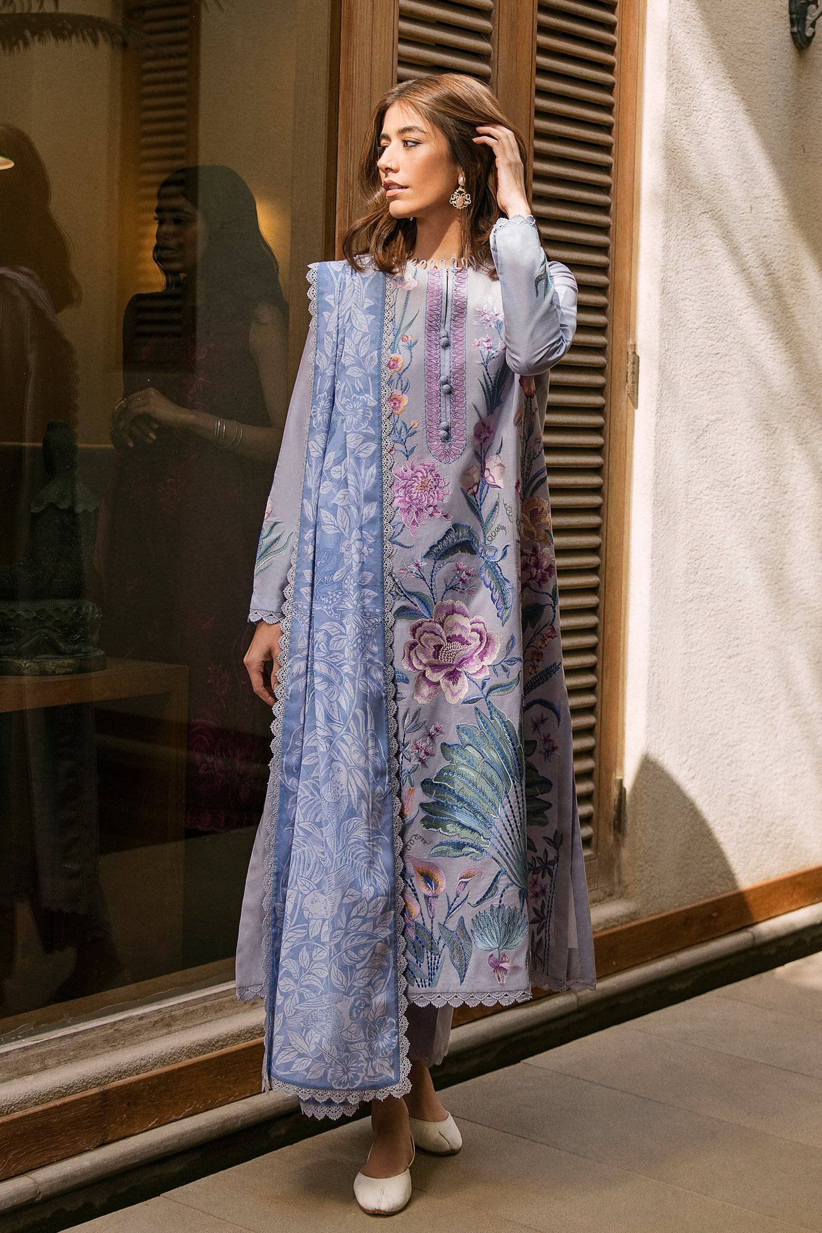 img_zaha_lawn_2021_awwal_boutique