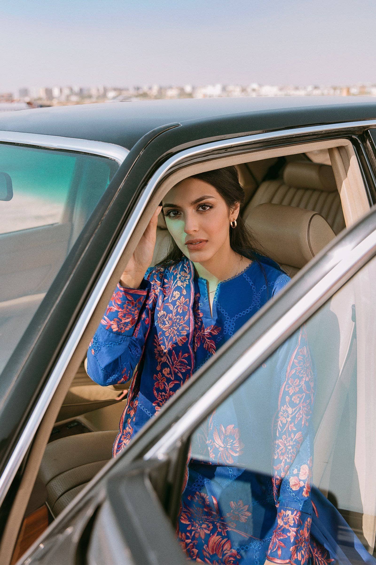 img_zaha_lawn_2021_awwal_boutique