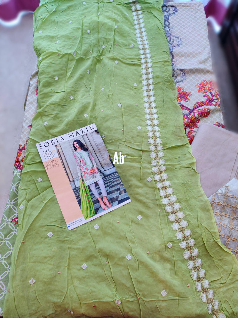 img_sobia_nazir_lawn_collection_awwal_boutique