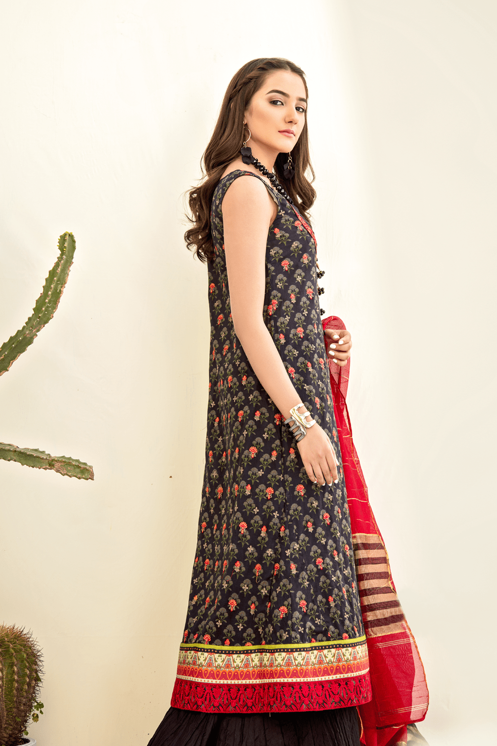 img_iznik_chinon_lawn_collection_awwal_boutique_eid_collection