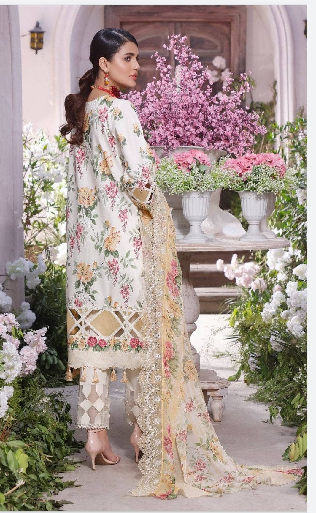 img_jade_lawn_22_awwal_boutique