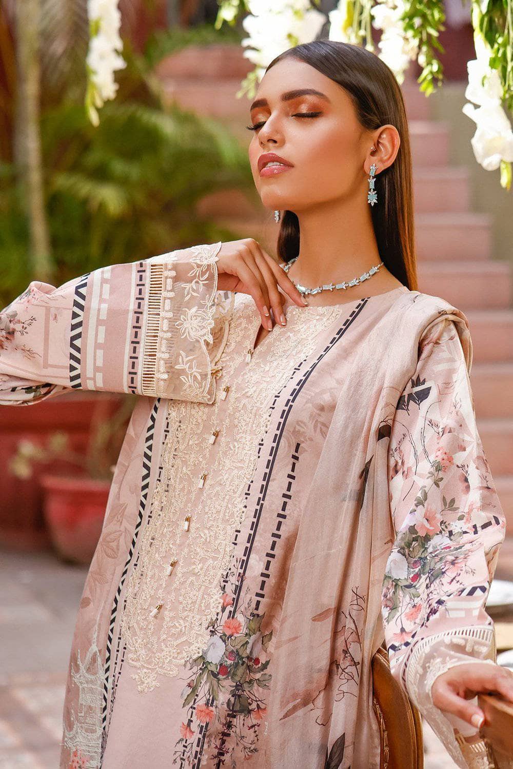 img_jade_ombre_premium_lawn_2021_awwal_boutique