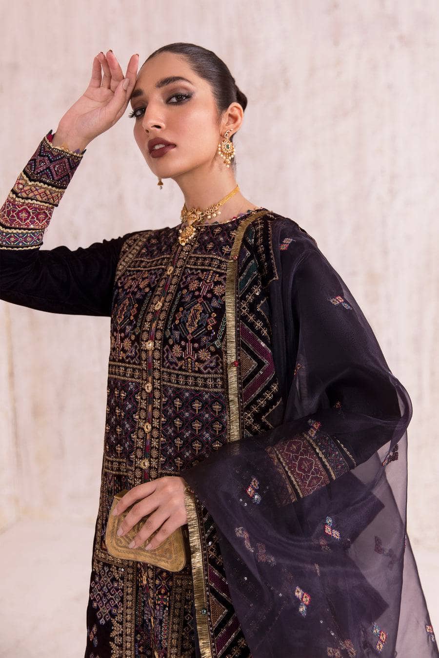 img_jazmin_velvet_awwal_boutique