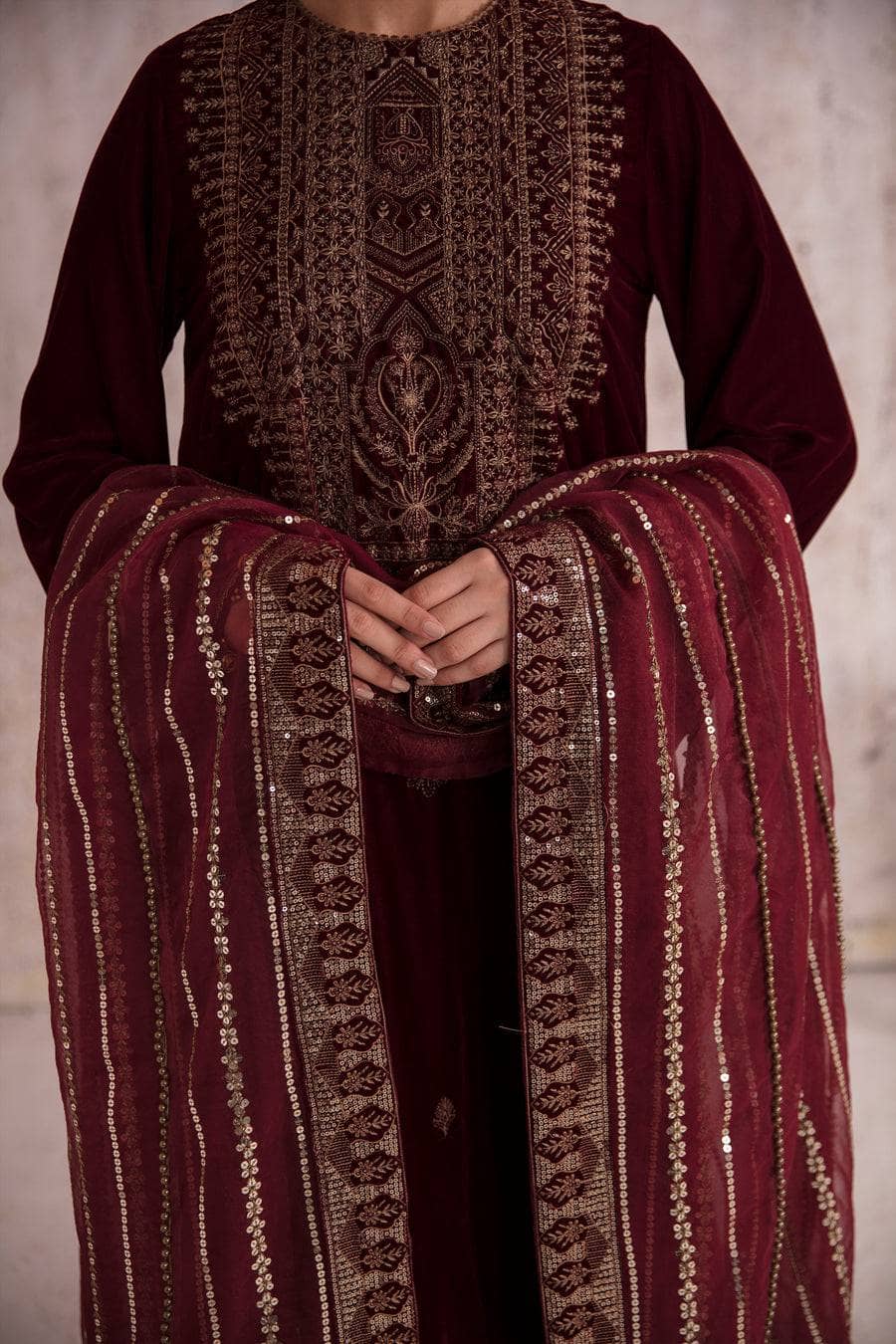 img_jazmin_velvet_awwal_boutique