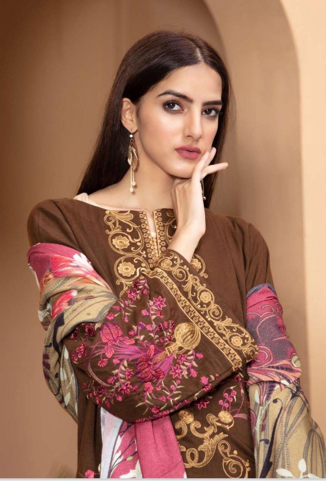 img_johra_jihan_leather_peach_woolen_shawl_collection_awwal_boutique