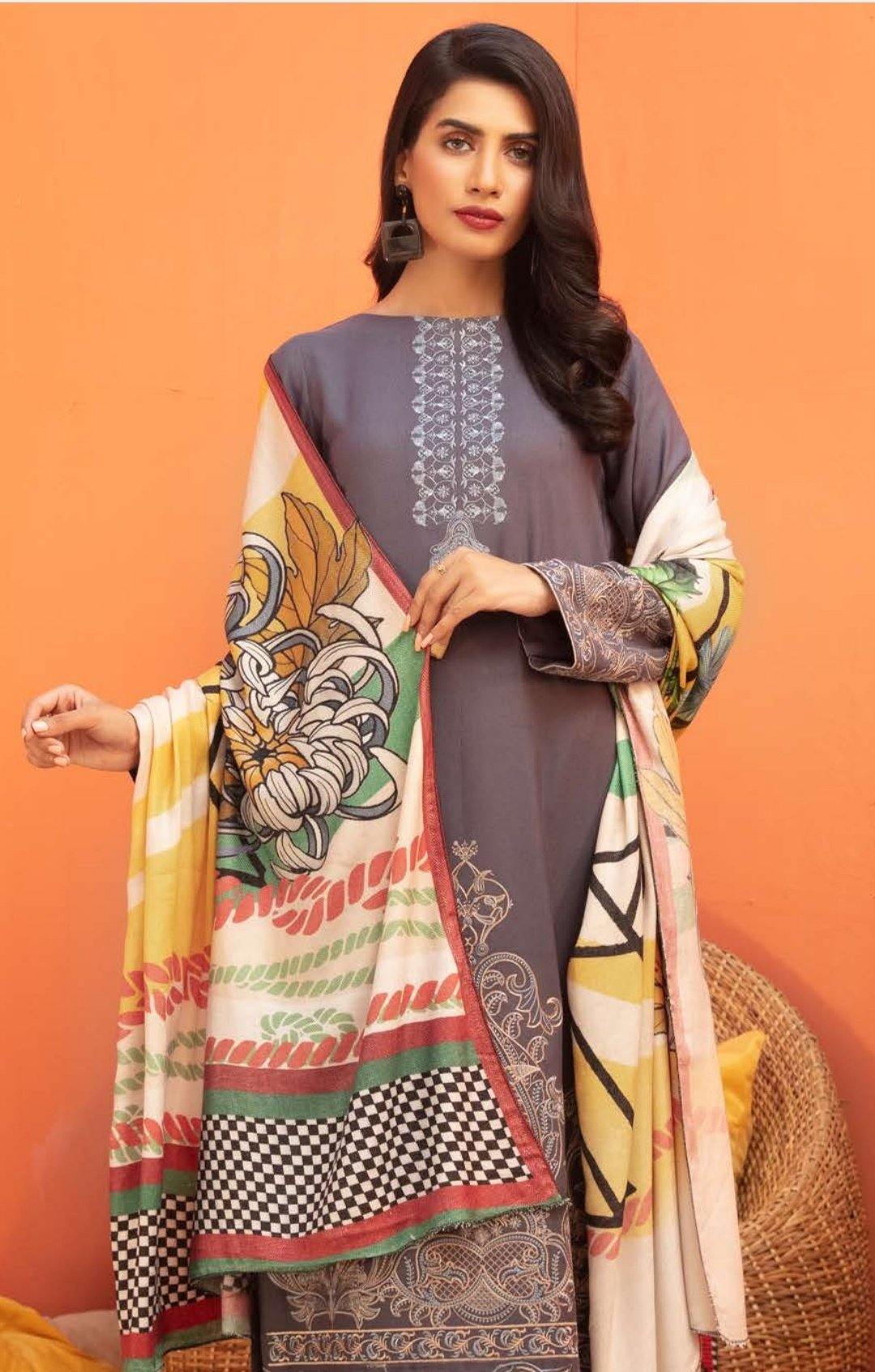 img_johra_zaib_leather_peach_woolen_shawl_collection_awwal_boutique