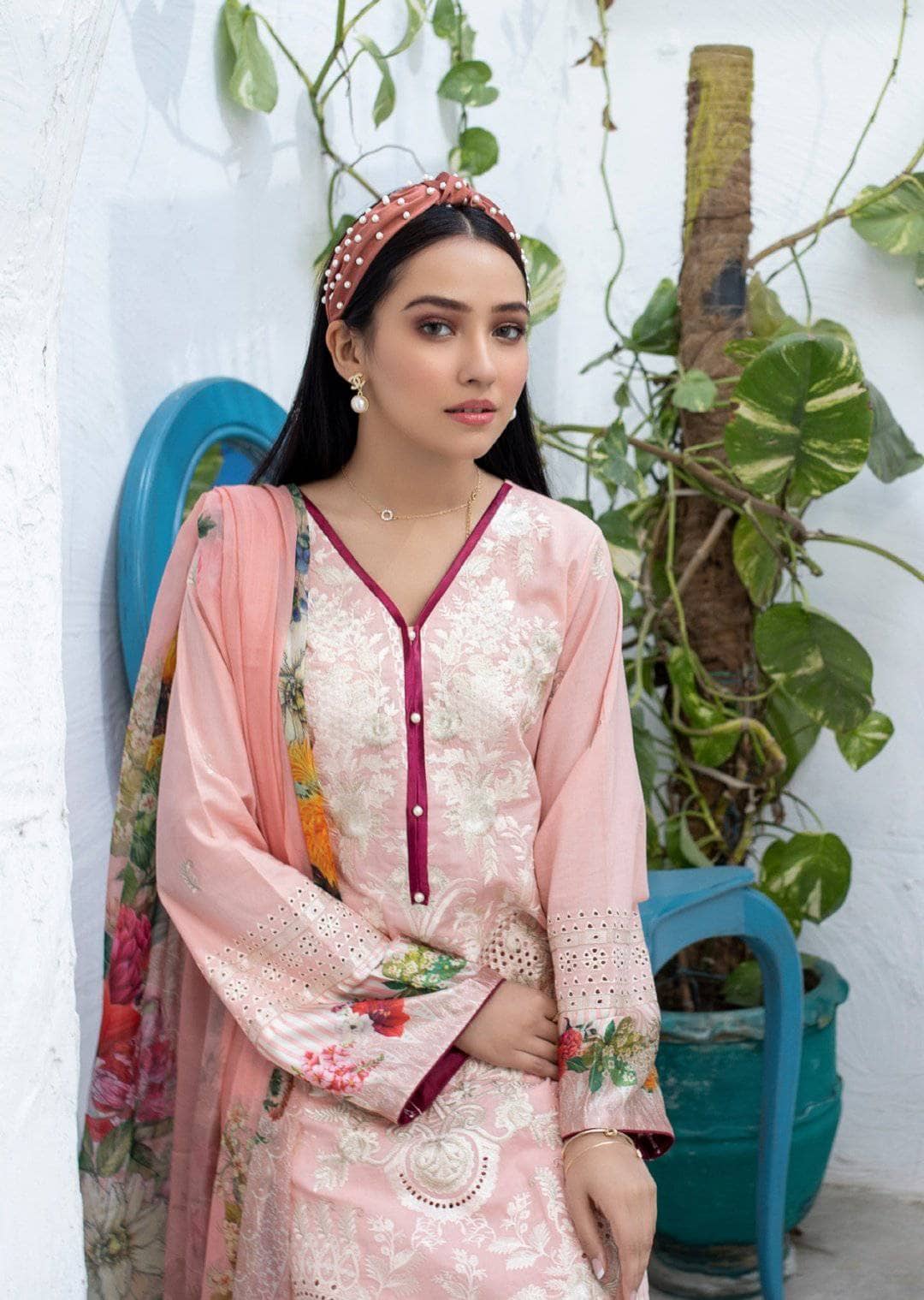 img_kalyan_chikankari_lawn_2021_awwal_boutique