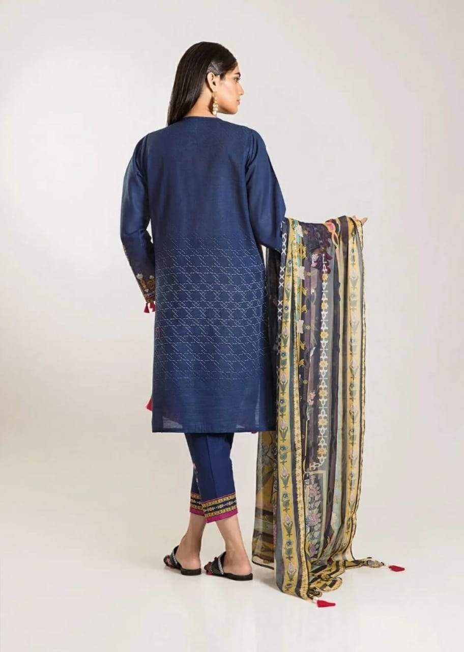 img_khaadi_winter_vibes_awwal_boutique