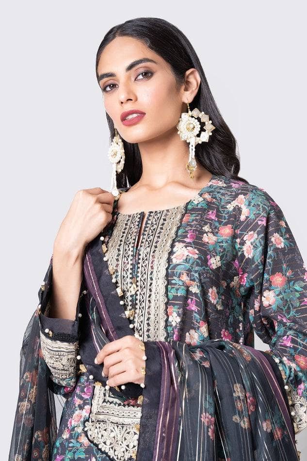 img_khaadi_lawn_22_awwal_boutique