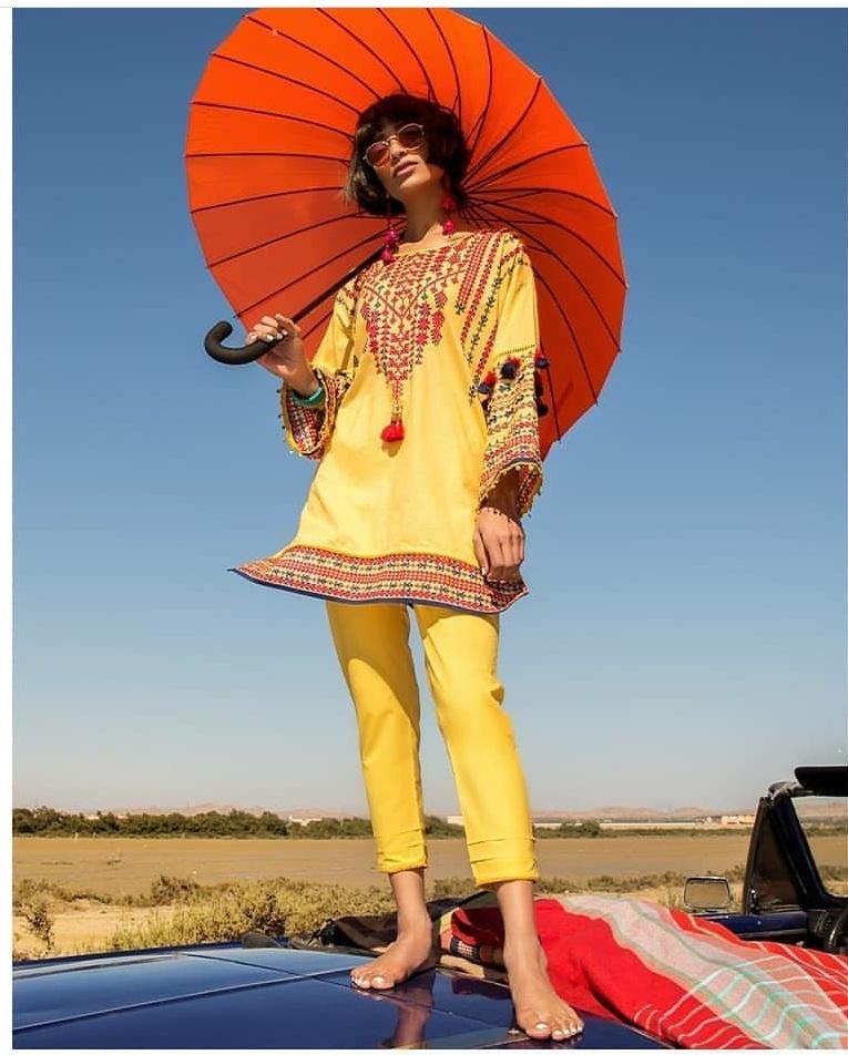 img_khaadi_embroidered_lawn_collection_2020_awwal_boutique