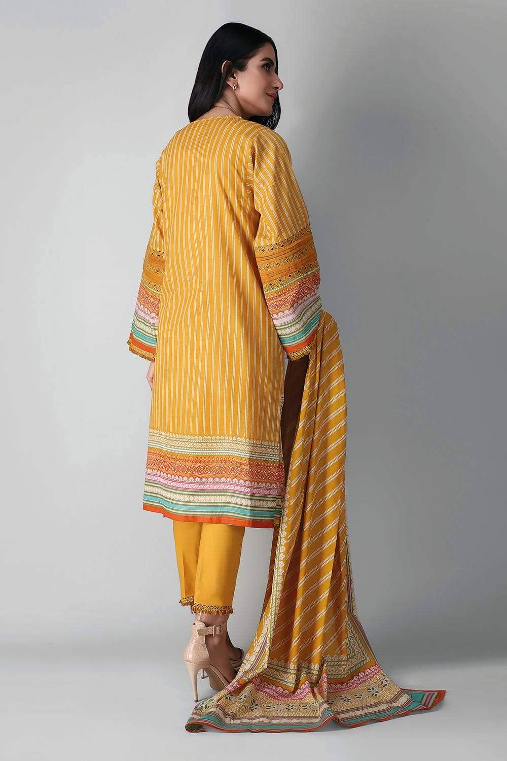 img_khaadi_lawn_2021_awwal_boutique