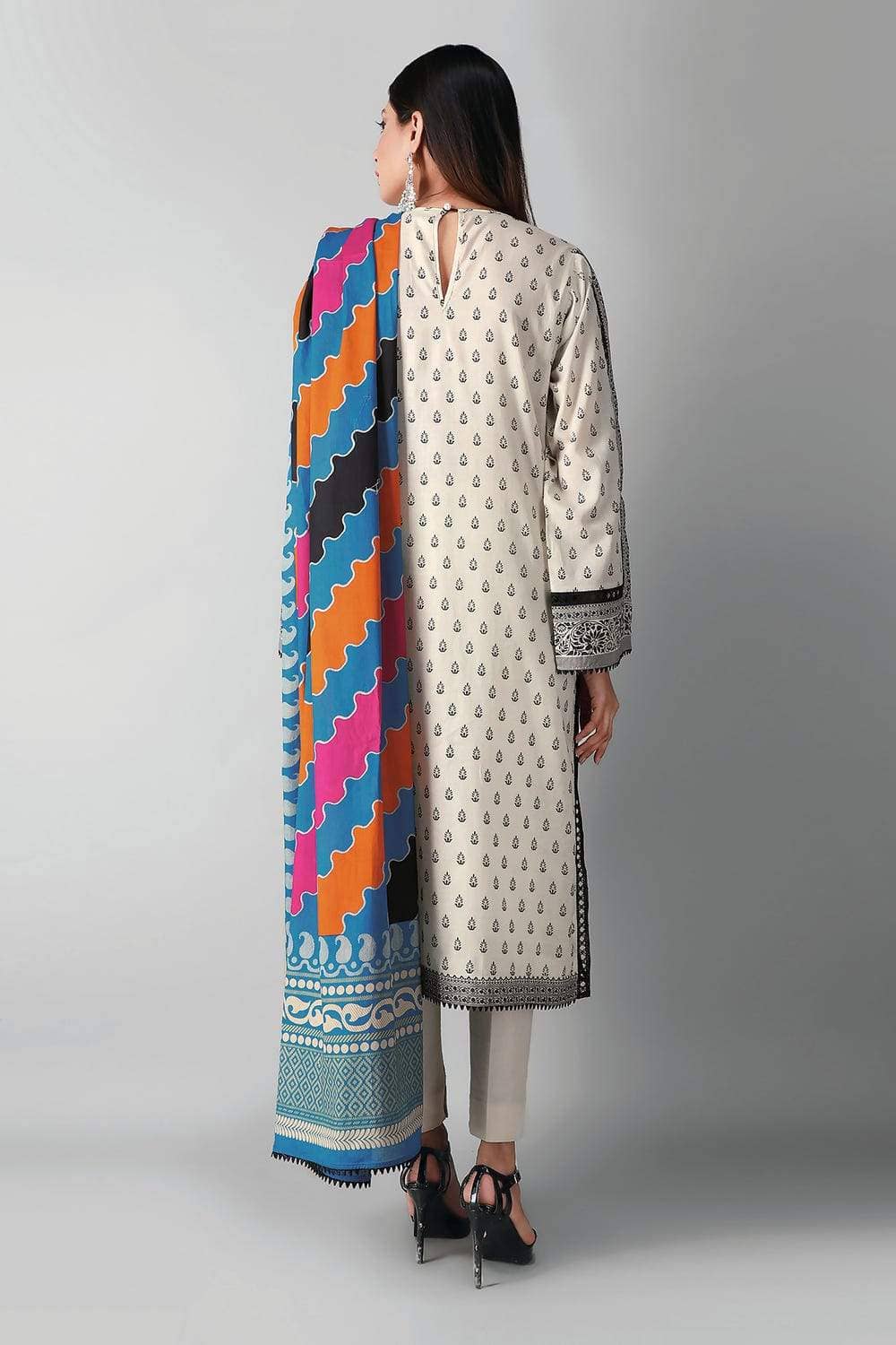 img_khaadi_lawn_2021_awwal_boutique