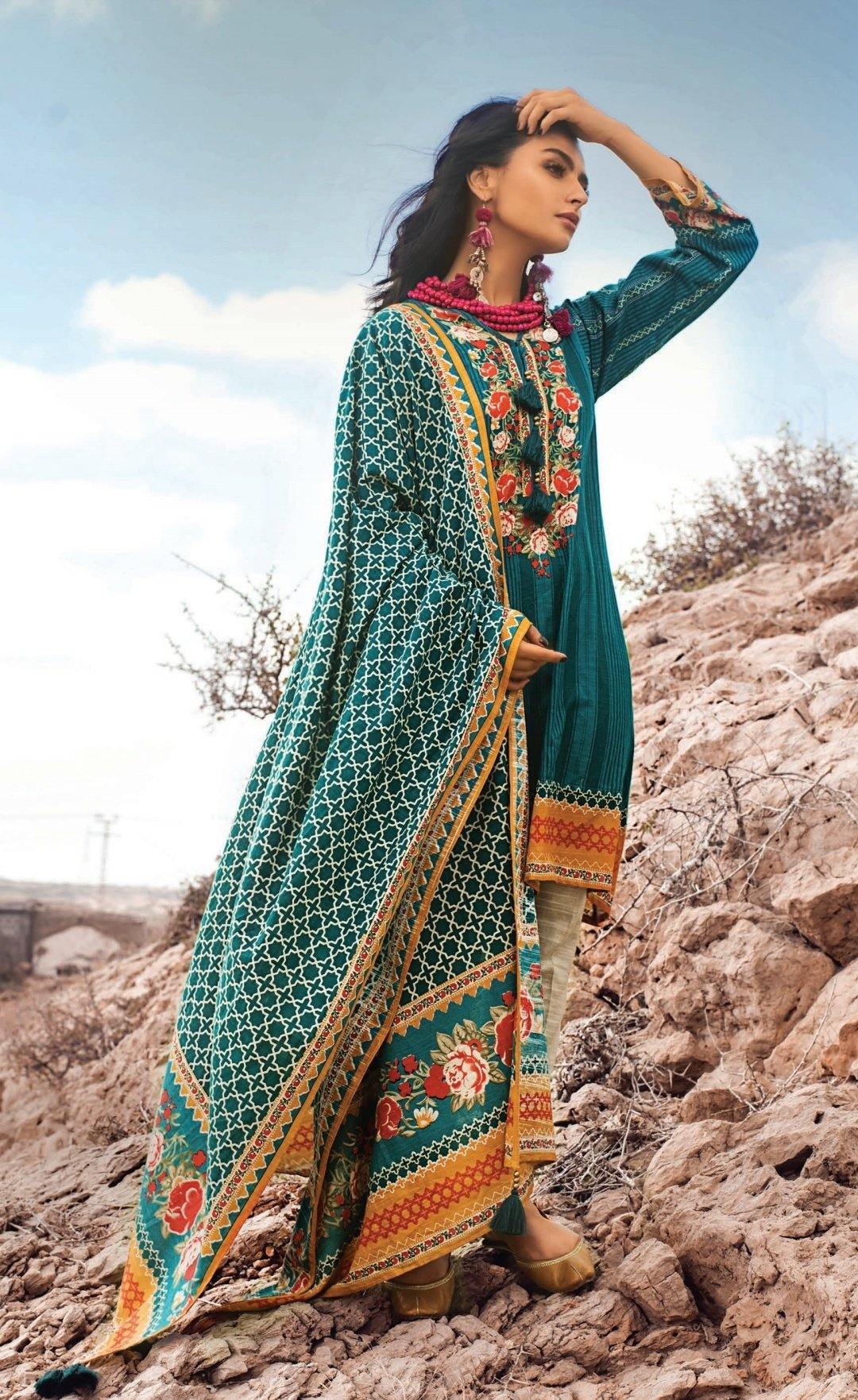 img_khaadi_winter_2020_awwal_boutique