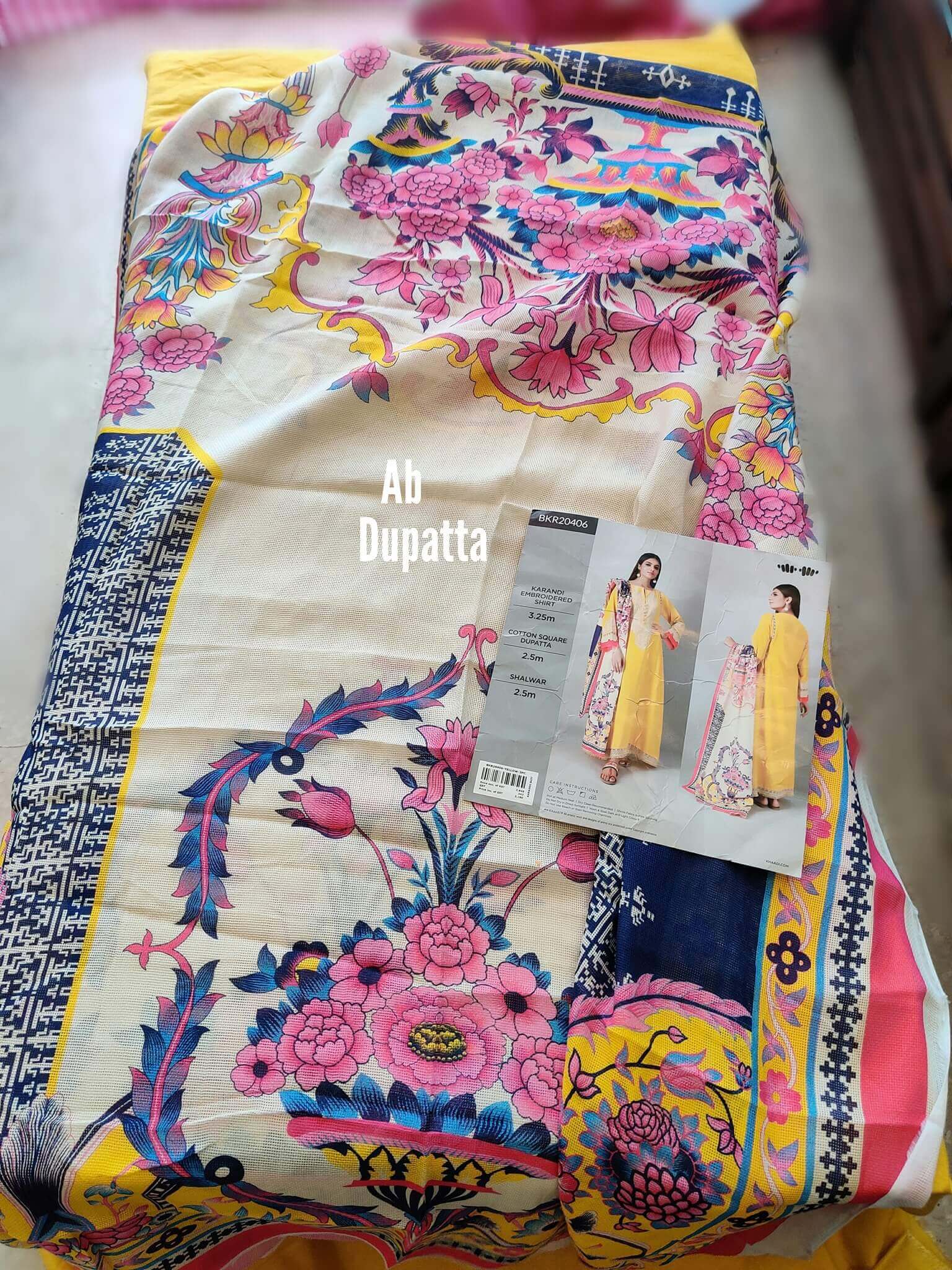 img_open pics_khaadi_awwal_boutique