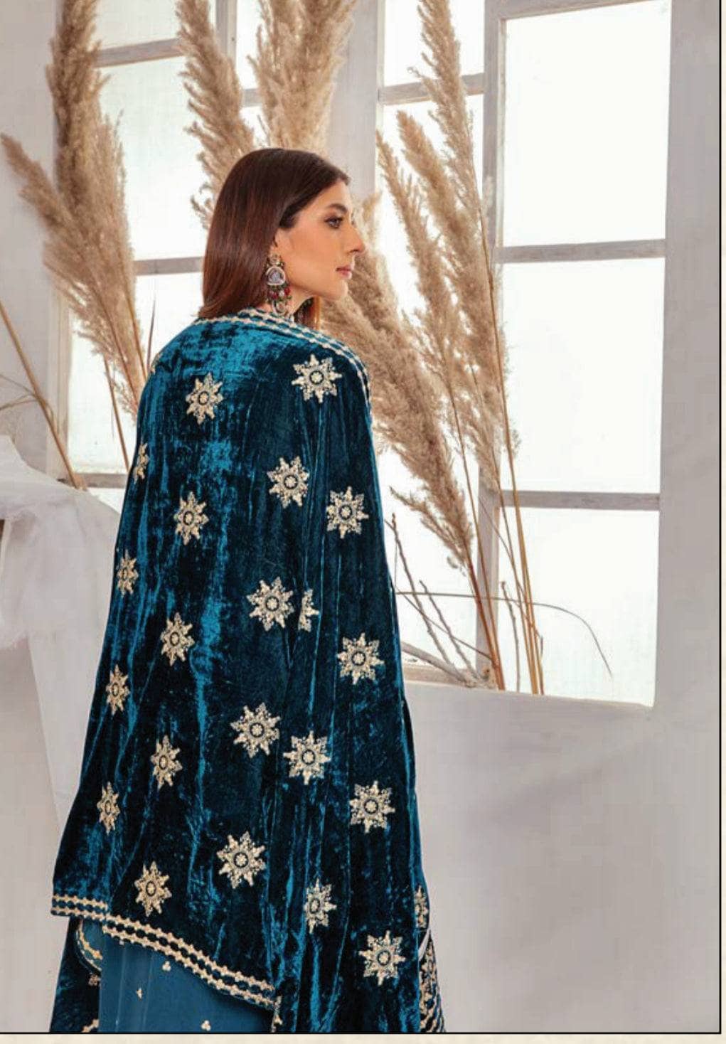 img_lavish_by_panache_velvet_embroidered_shawls_awwal_boutique