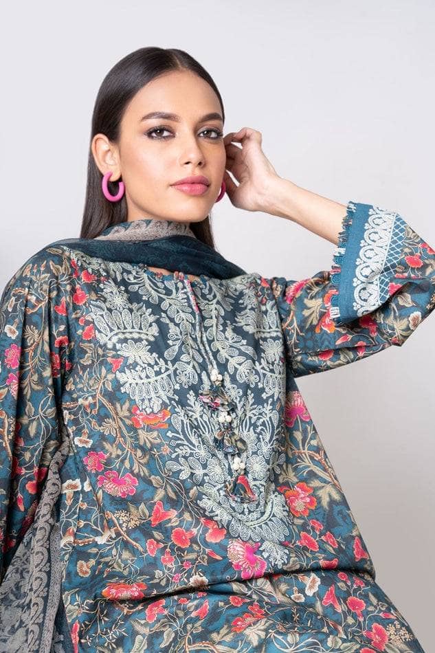 img_khaadi_lawn_22_awwal_boutique