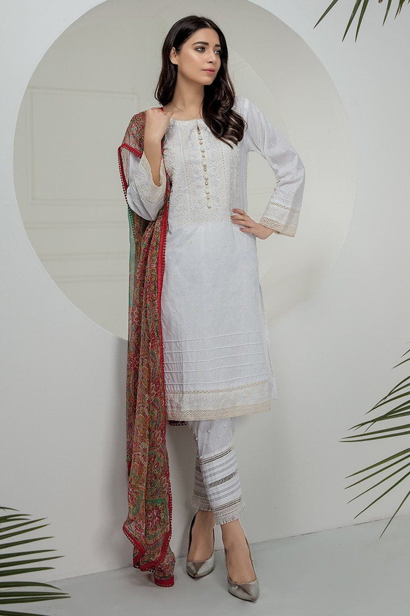 img_chikakari_lawn_by_lsm_awwal_boutique