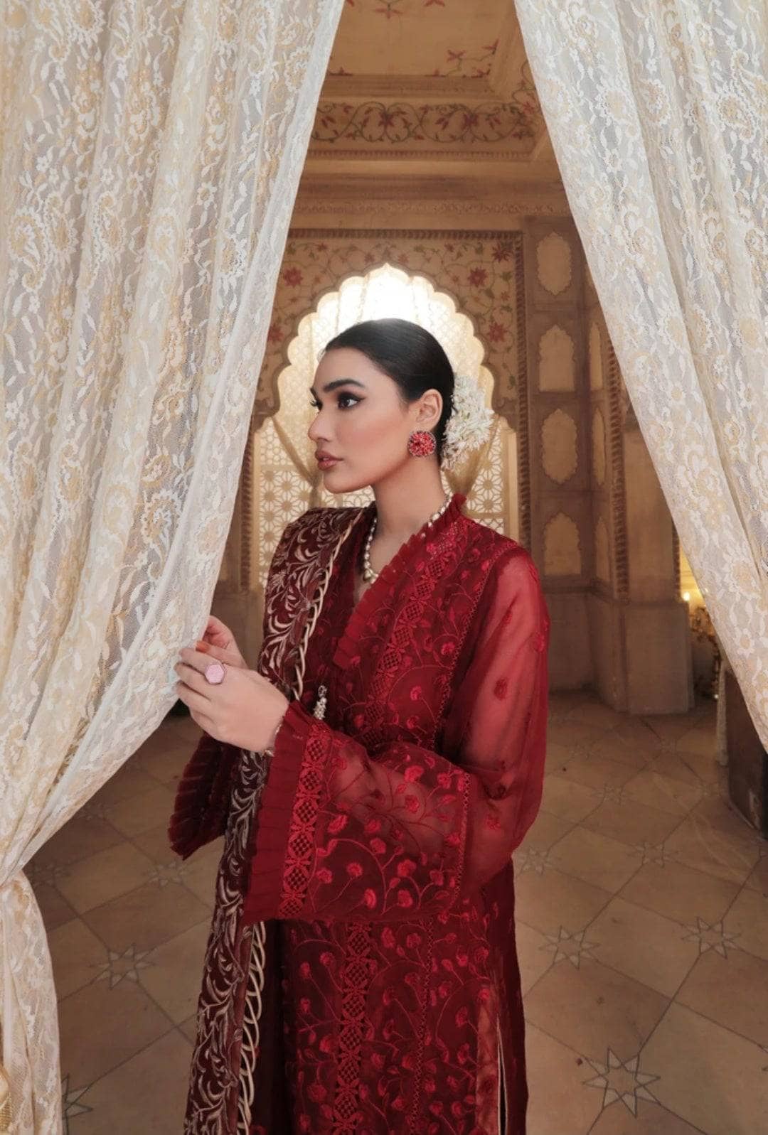 img_lsm_lakhani_embroudered_lawn_22_awwal_boutique